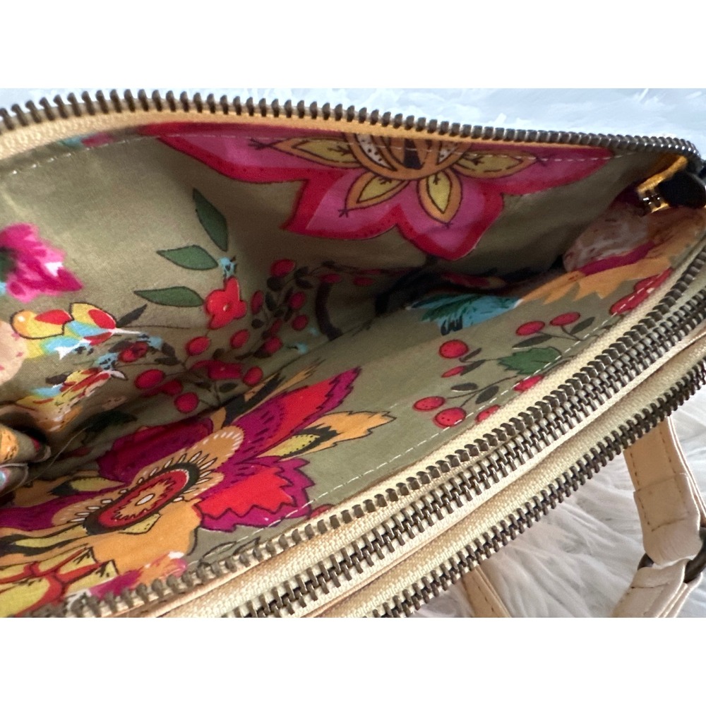Latico leather zippered crossbody bag - Picture 7 of 9